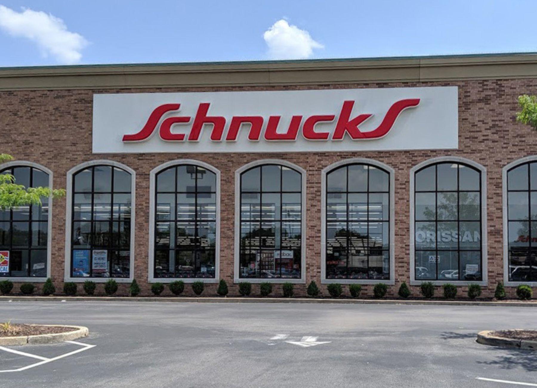 Schnucks storefront in Florissant