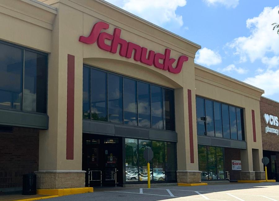 Schnucks storefront in Brentwood