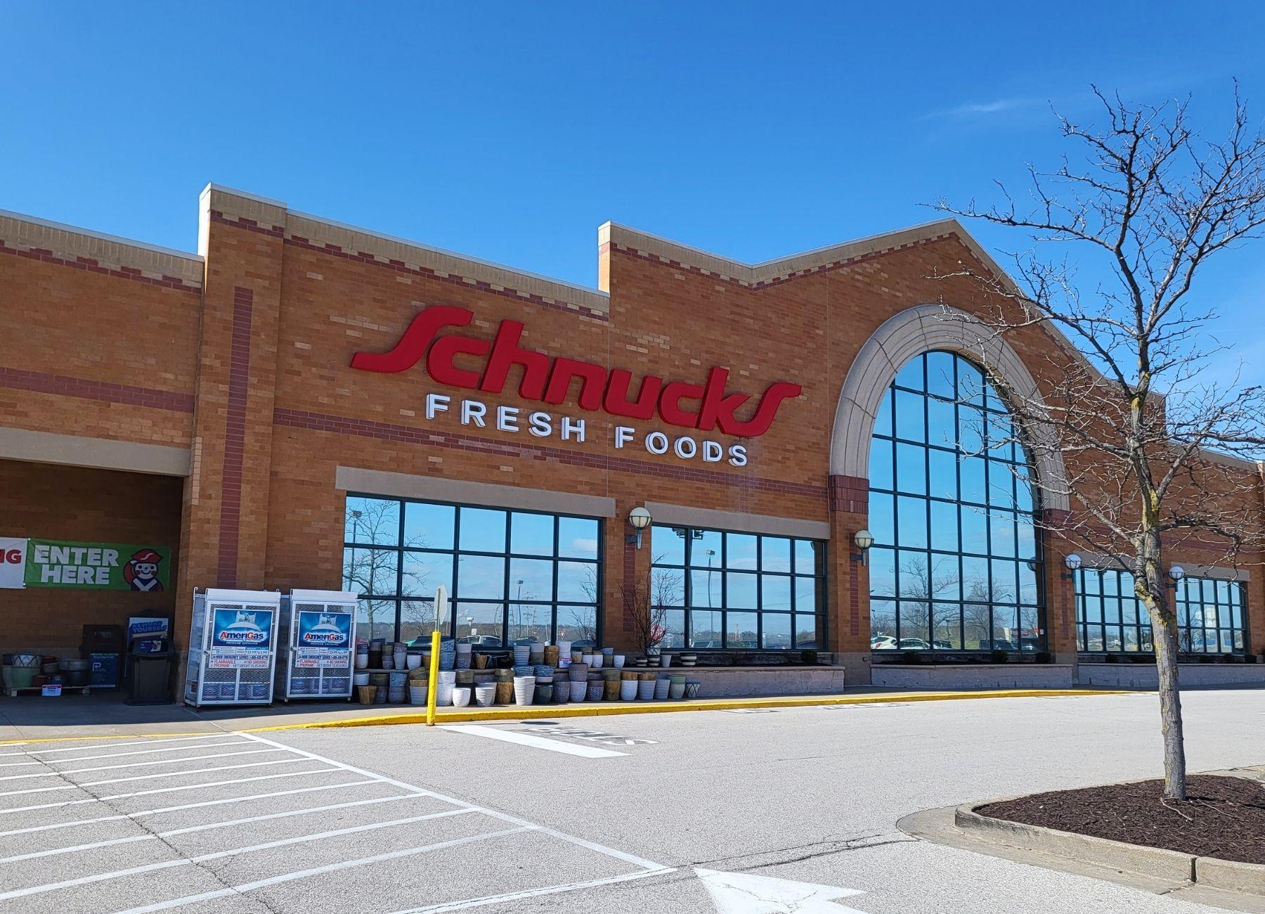Schnucks storefront in Dardenne Crossing