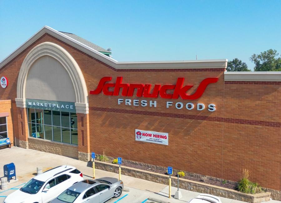 Schnucks storefront in Westfall Plaza