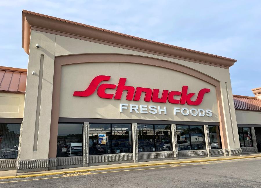 Schnucks storefront in Carlyle Ave