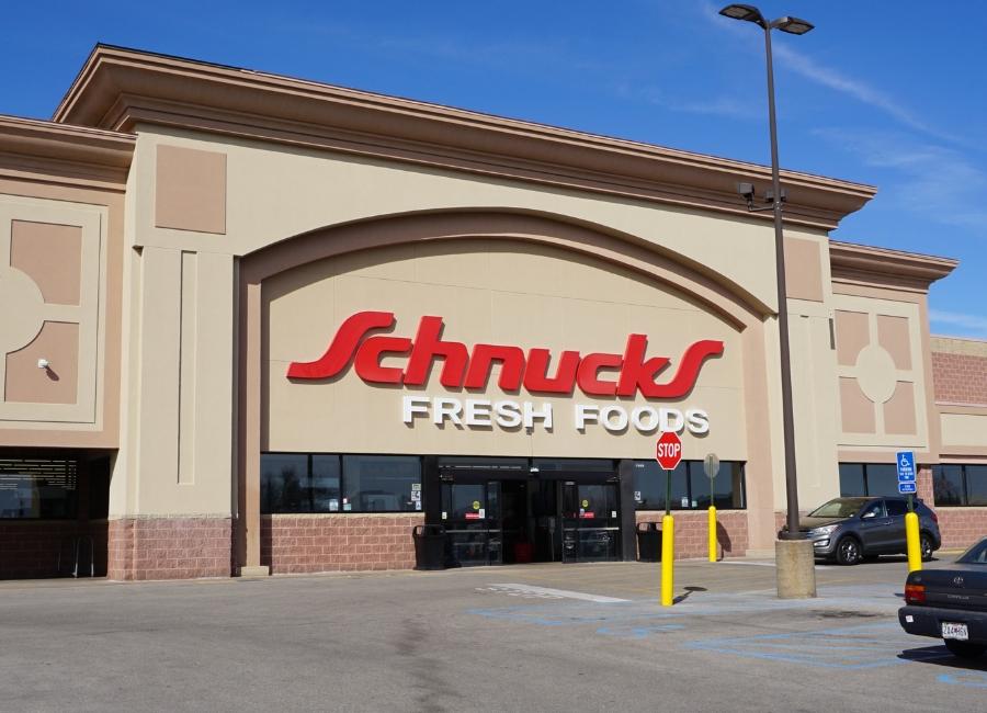 Schnucks storefront in Maplewood
