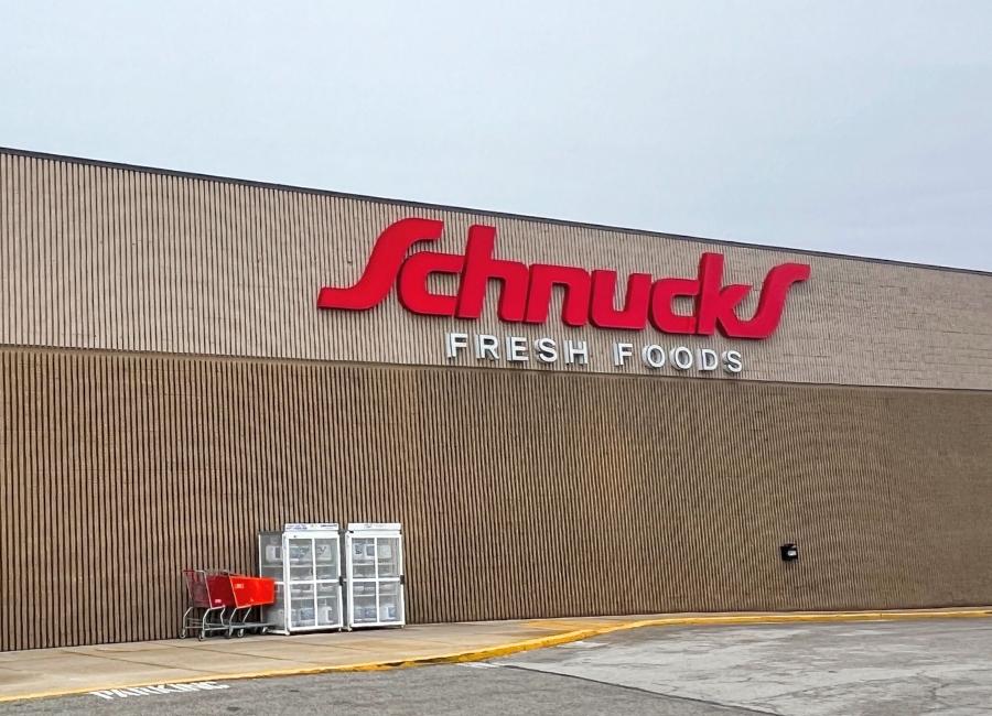 Schnucks storefront in Godfrey